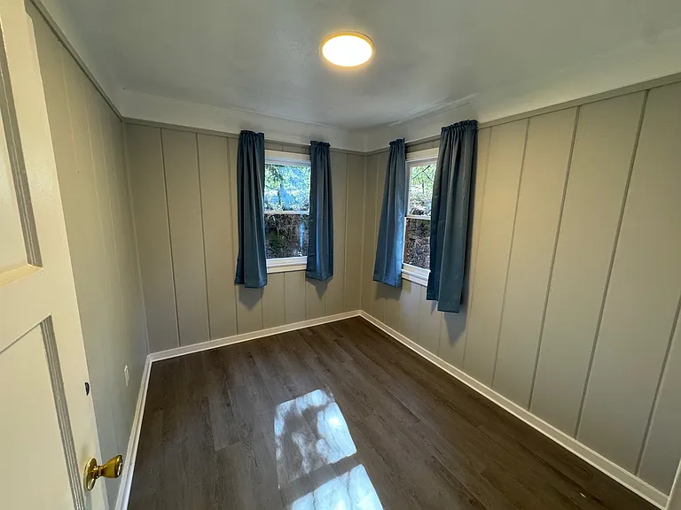 1092 Winton Rd — Photo 14
