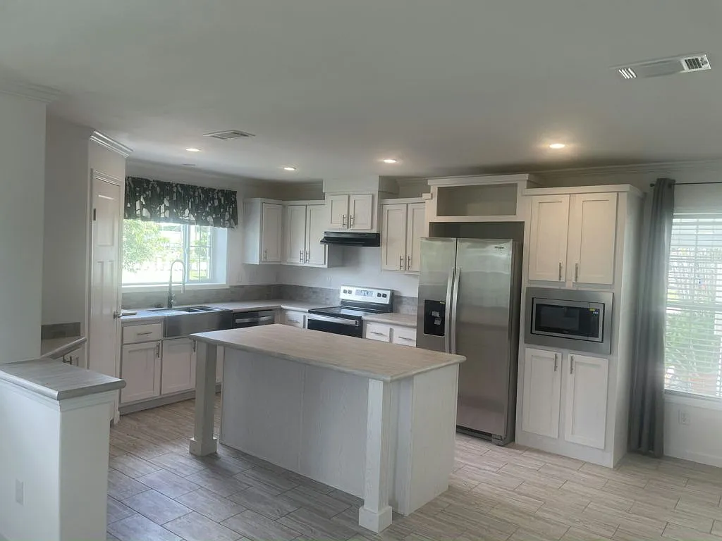 Building Photo - 7431 44th Trl N #564