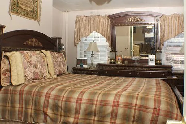 Sold by Fillmore | media 6