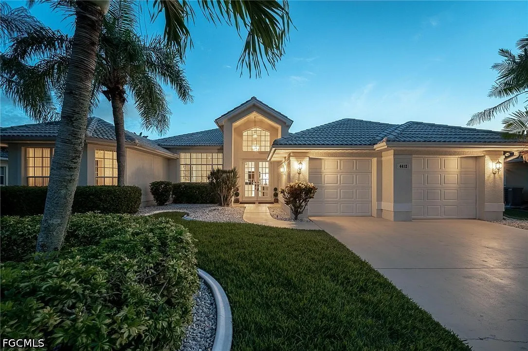 3 bed, 3.0 bath, 2274 sqft, $3,590 — Photo 1