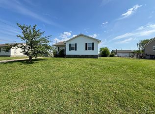 106 Karen Ct, Oak Grove, KY 42262