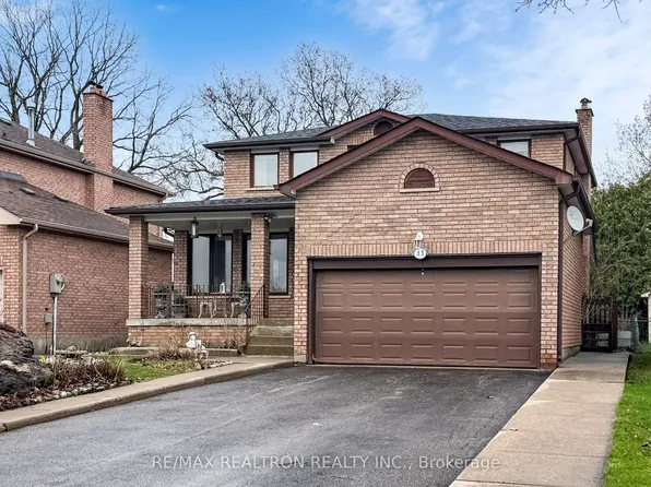 33 Byer Dr, Markham, ON L3P 6S4