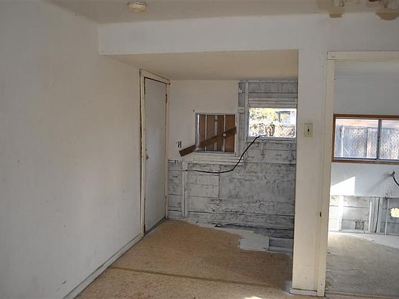 5th image of 1561 Frienza Ave