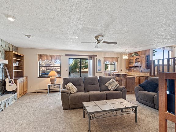 3rd image of 3811 Calle Olivo NE