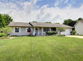 2005 W Harvest Dr, Appleton, WI 54914