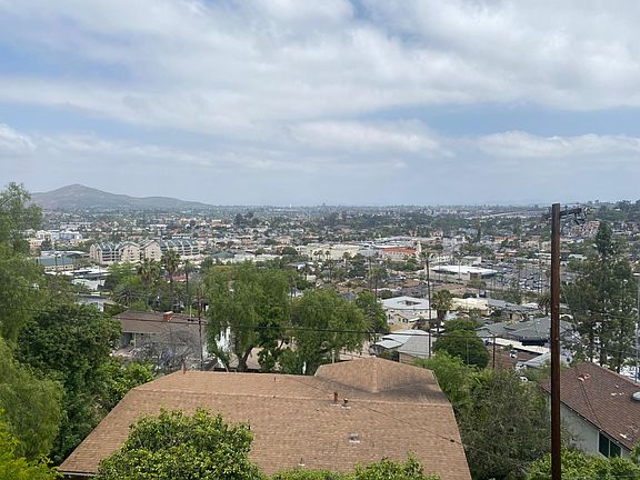 3rd image of 4441 Beverly Dr