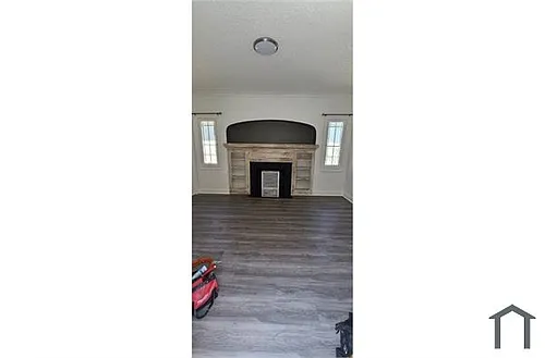 807 3/4 W 41st Dr Photo 1