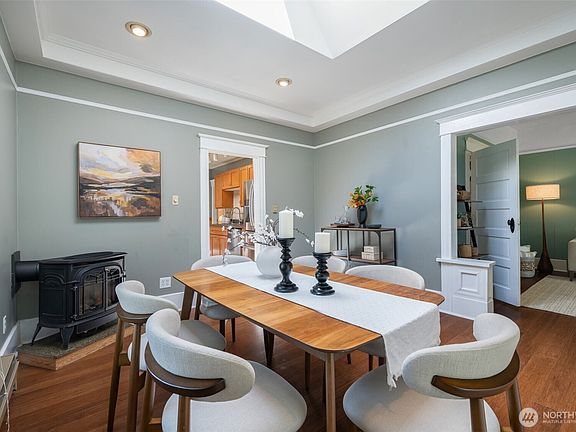 5th image of 6717 26th Avenue NW