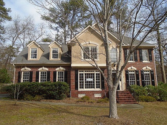 1st image of 179 Kestwick Dr W