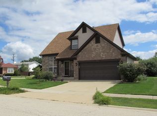 4761 Sunflower Ln, Hoffman Estates, IL 60192