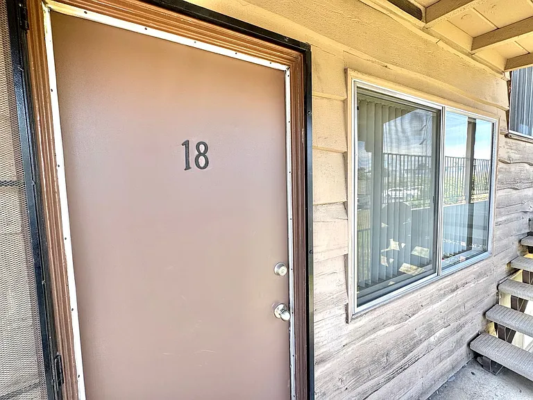 7821 Linda Vista Road — Photo 10
