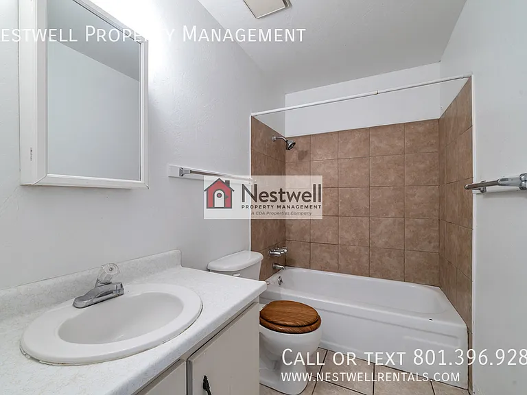 1881 W Lake Park Dr #3 — Photo 22