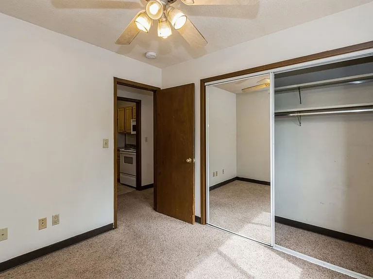 434 S Johnson St — Photo 23