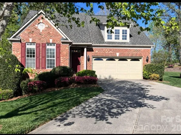 1273 Winged Foot Dr, Denver, NC 28037