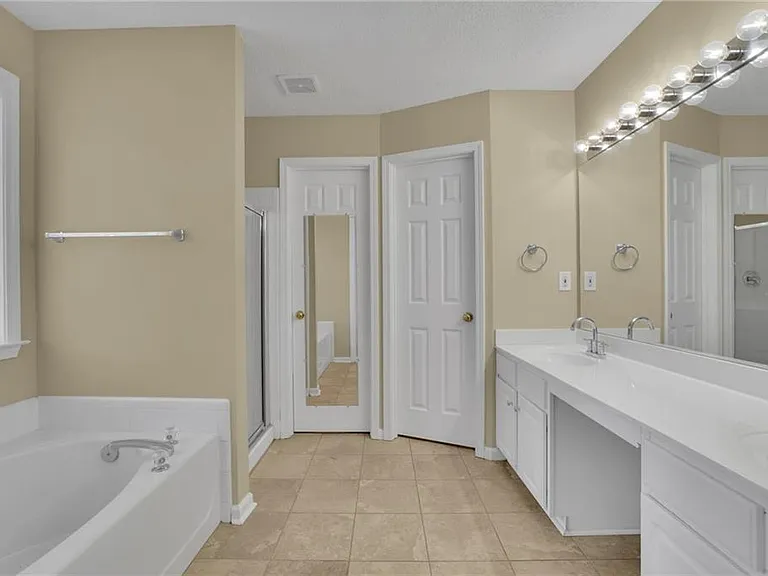 7204 Richland Ct — Photo 13