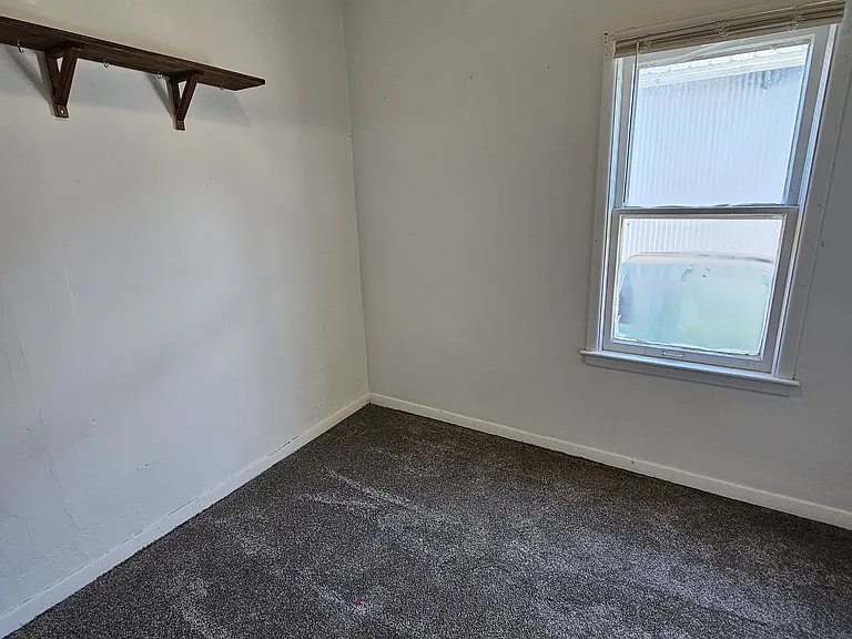 405 W Grimes Ave — Photo 12