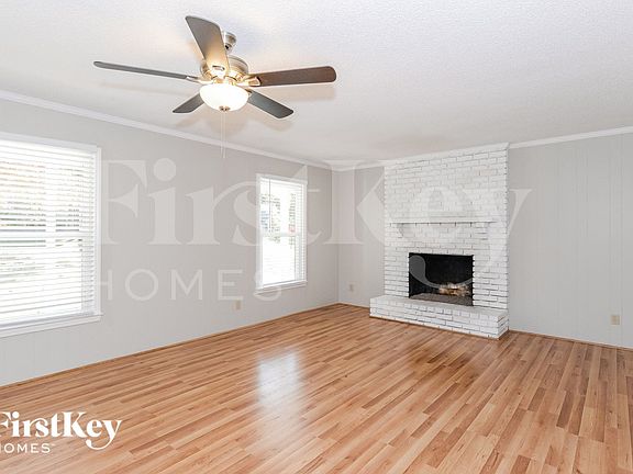 4th image of 104 Vermont Dr