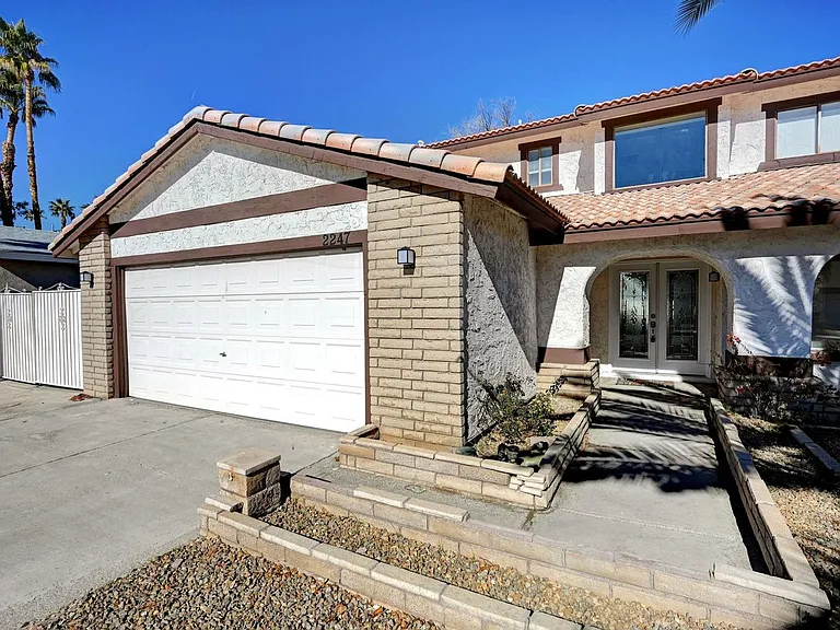 2247 Marlboro Dr — Photo 5
