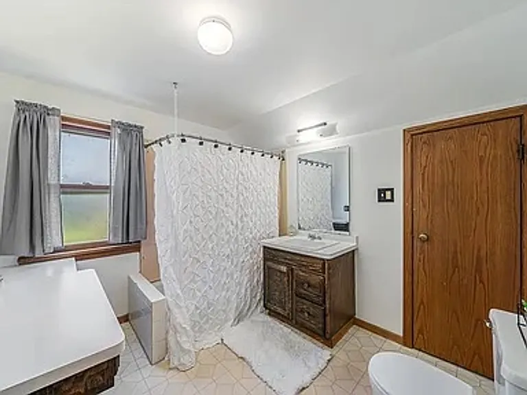 1319 Winnebago Ave — Photo 11