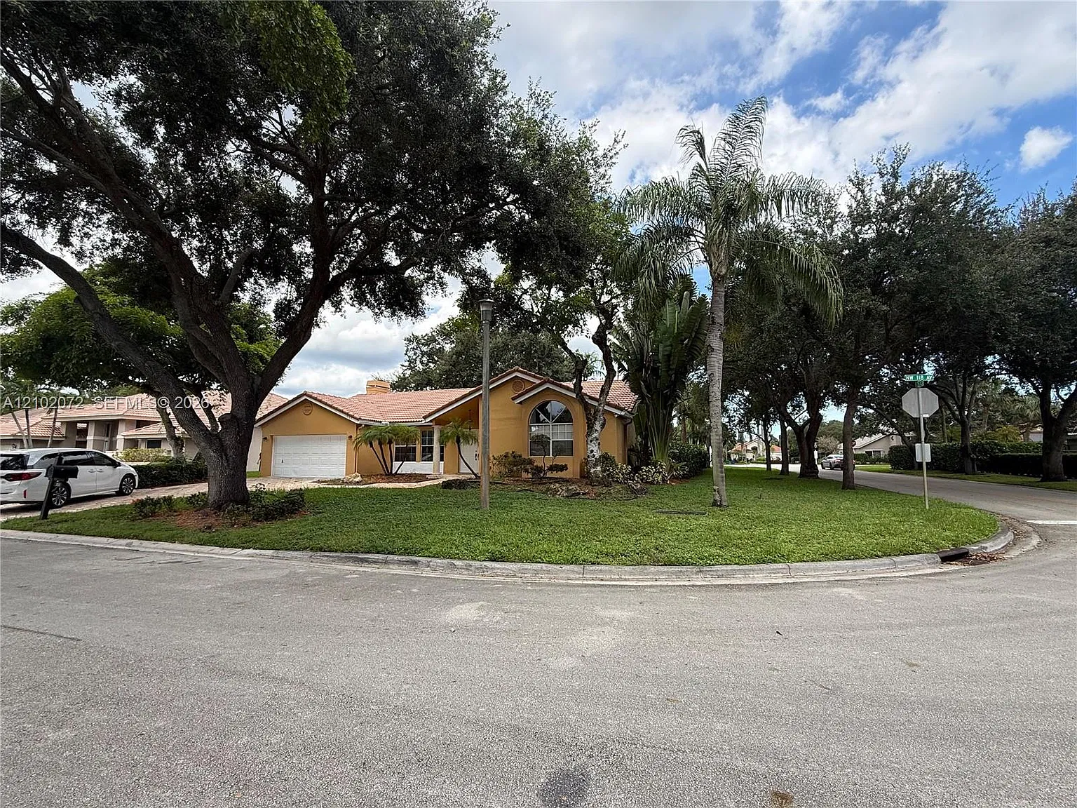 West Glen — Photo 2