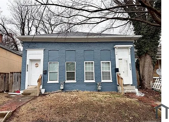 2221 W Madison St — Photo 1