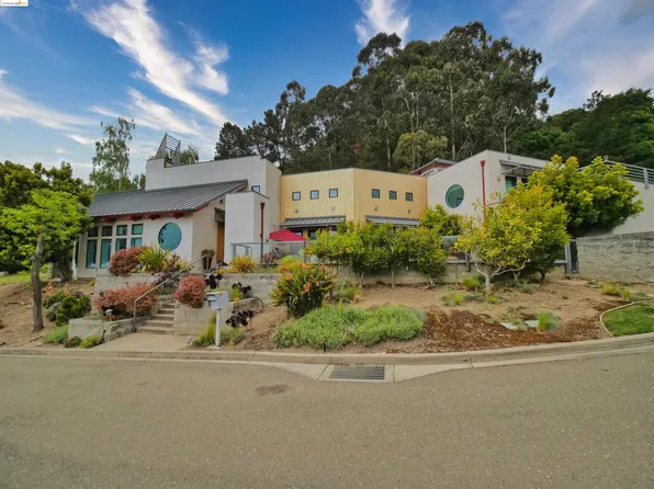 6351 Fairlane Dr, Oakland, CA 94611