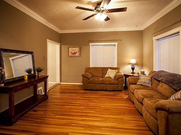 2nd image of 2424 E Sanson Ave