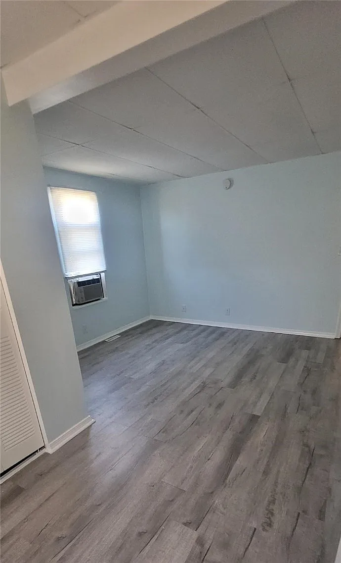 1 bed, 1.0 bath, 725 sqft, $1,300 — Photo 4