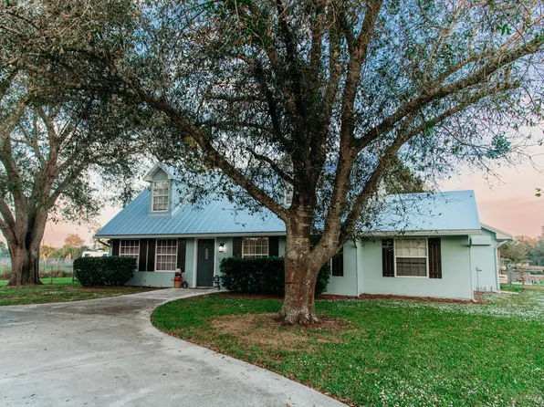 430 Emerald Avenue, Fort Pierce, FL 34945