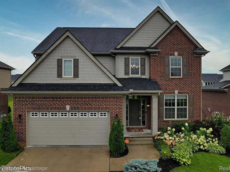 1st image of 50439 Maywood Dr