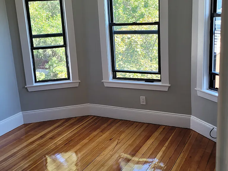 2 Thane St #3 — Photo 1