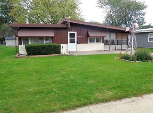 18761 Henry St, Lansing, IL 60438