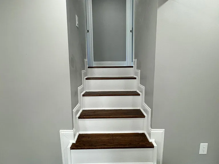 907 Edgevale Ter — Photo 16