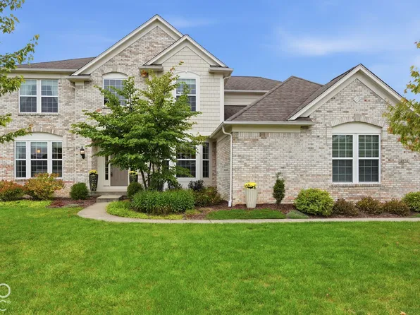 4824 Cobblestone Dr, Zionsville, IN 46077