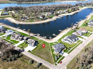 2000 Larson Rd, Bismarck, ND 58504