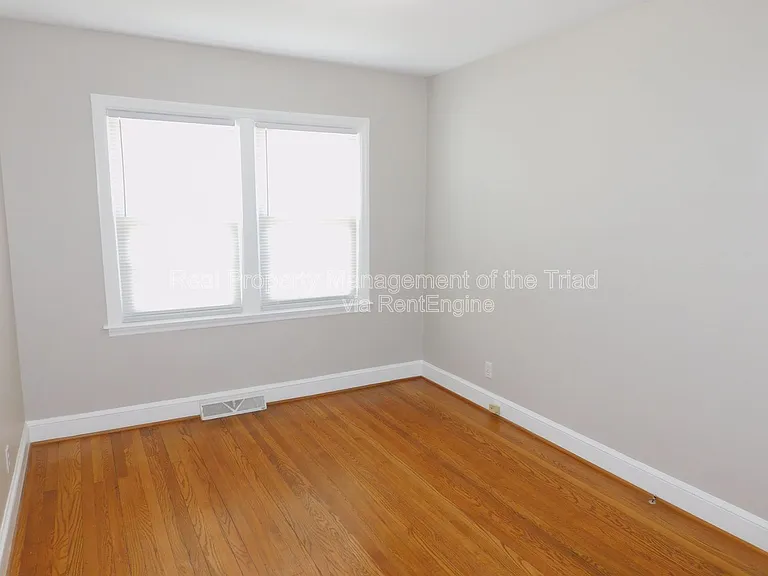 2644 Walker Ave #B — Photo 10