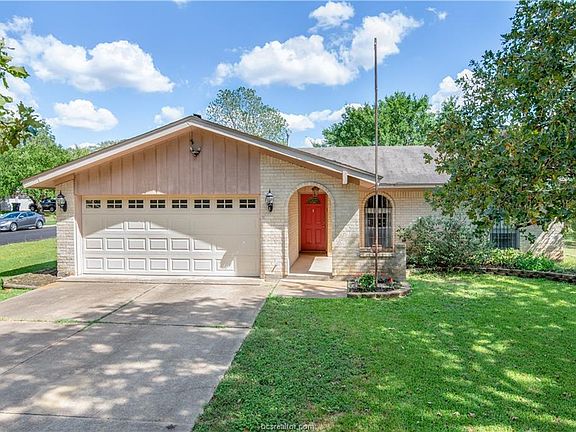 2nd image of 2523 Waterwood Ln