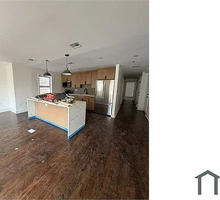 3 bed, $2,700 — Photo 1