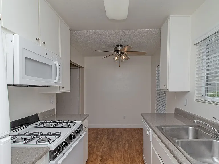 Villas de Laura Apts — Photo 7