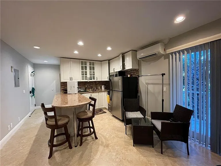 4564 El Mar Dr #6 — Photo 8