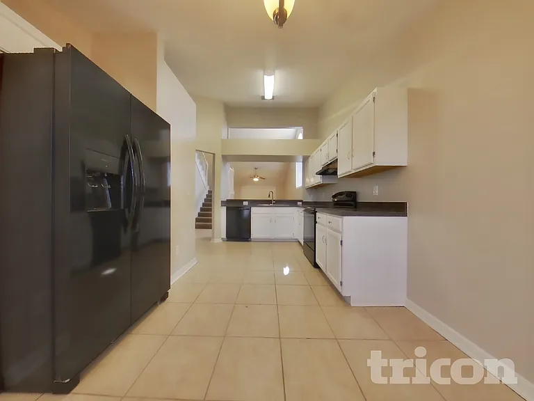 1627 Chatham Cir — Photo 5