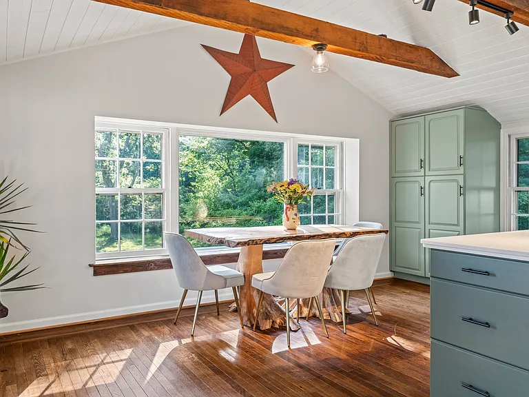 341 Crum Creek Ln — Photo 11