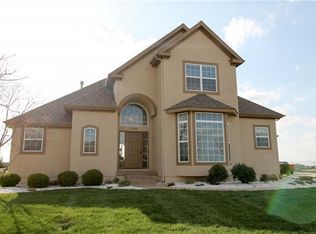 19300 New Castle St, Spring Hill, KS 66083