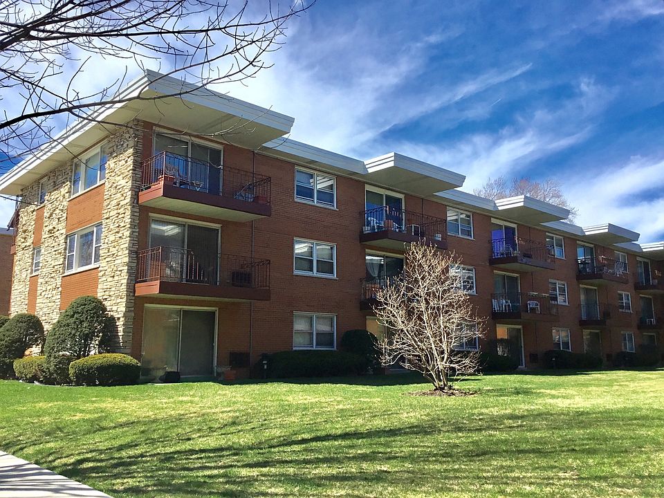 1st image of 5440 W Windsor Ave APT 3B