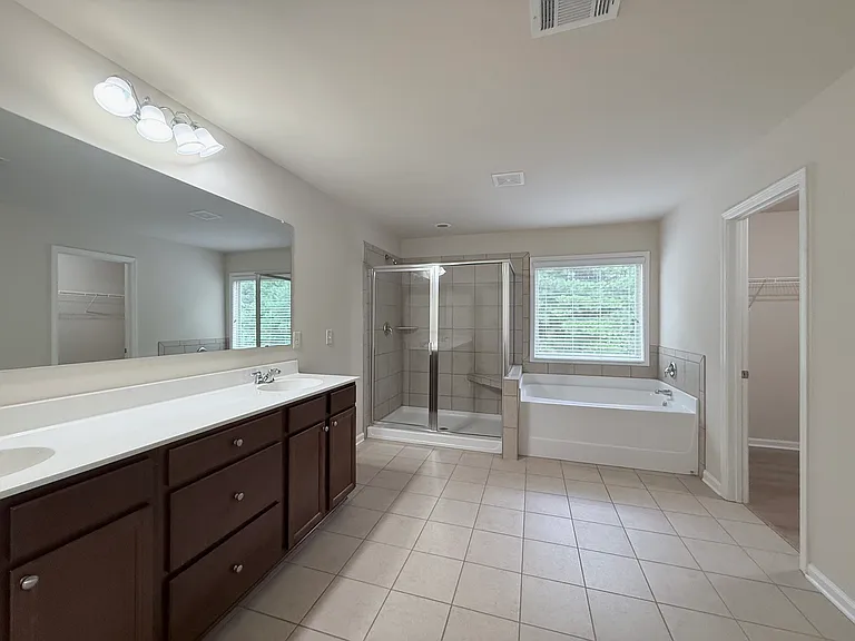 1610 Apple Blossom Dr — Photo 14
