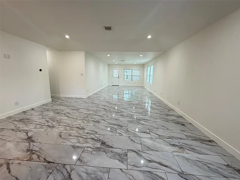 1427 Kappa St — Photo 6