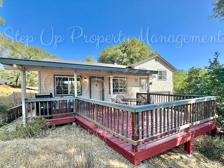 11100 Nathan Ct — Photo 2