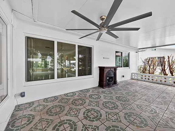 3rd image of 391 Leisure Boulevard