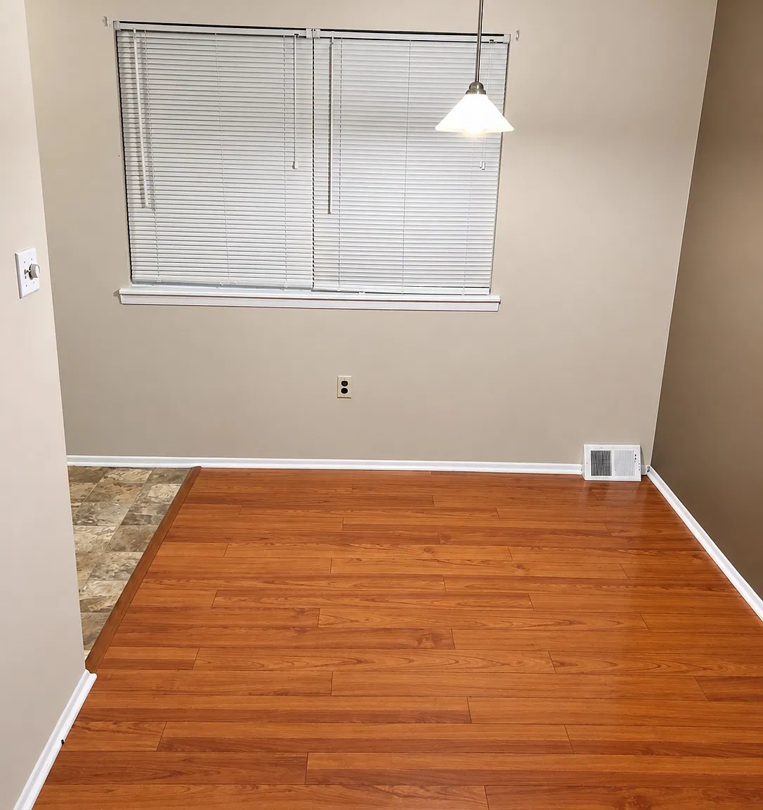 2 bed, 920 sqft, $1,550 — Photo 4