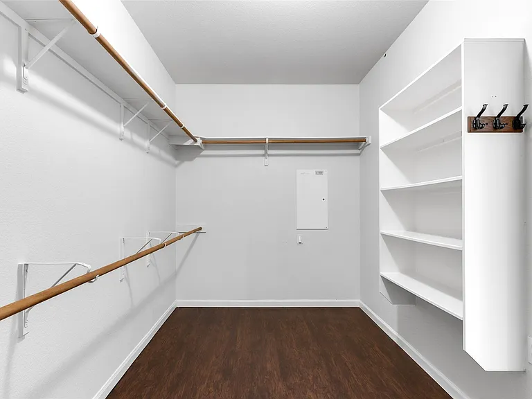 800 S Frontier Ln — Photo 19